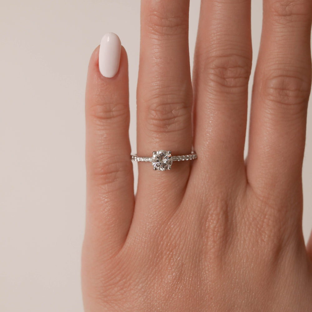Luxury Moissanite Ring