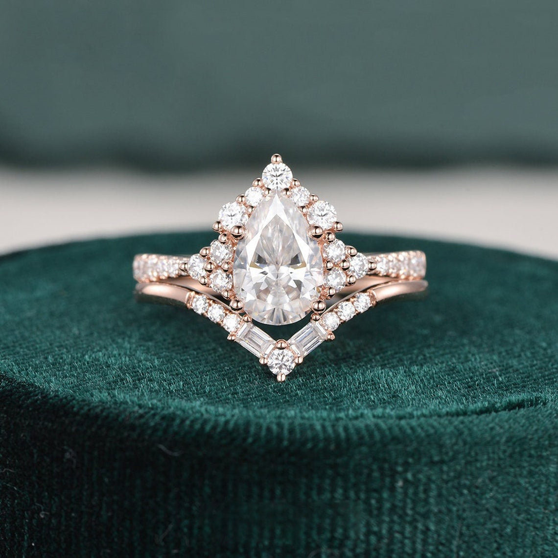pear-cut-cluster-art-deco-moissanite-bridal-ring-set-1
