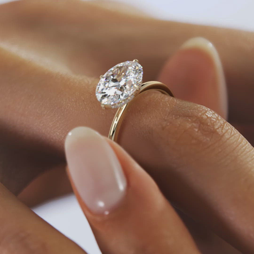 moissanite jewelry with retro-inspired pieces