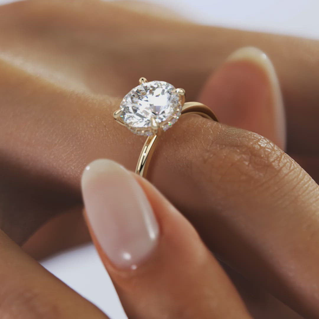 moissanite jewelry with vintage-inspired aesthetics