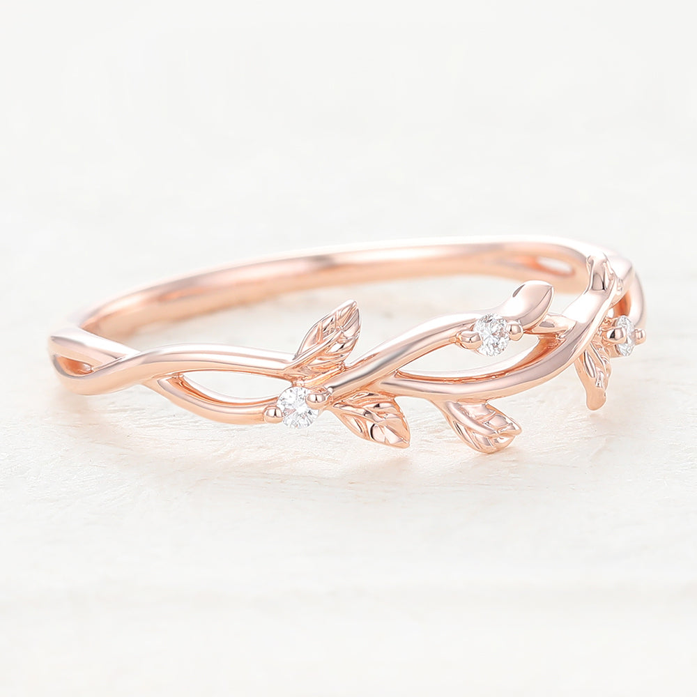 round-shaped-moissanite-twig-style-wedding-band