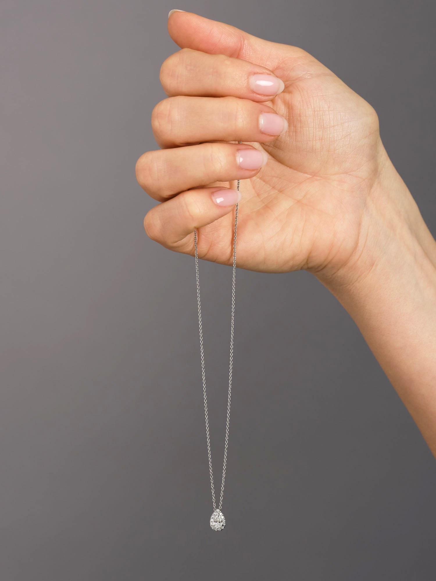 0-50-ct-pear-moissanite-diamond-halo-pendent-necklace