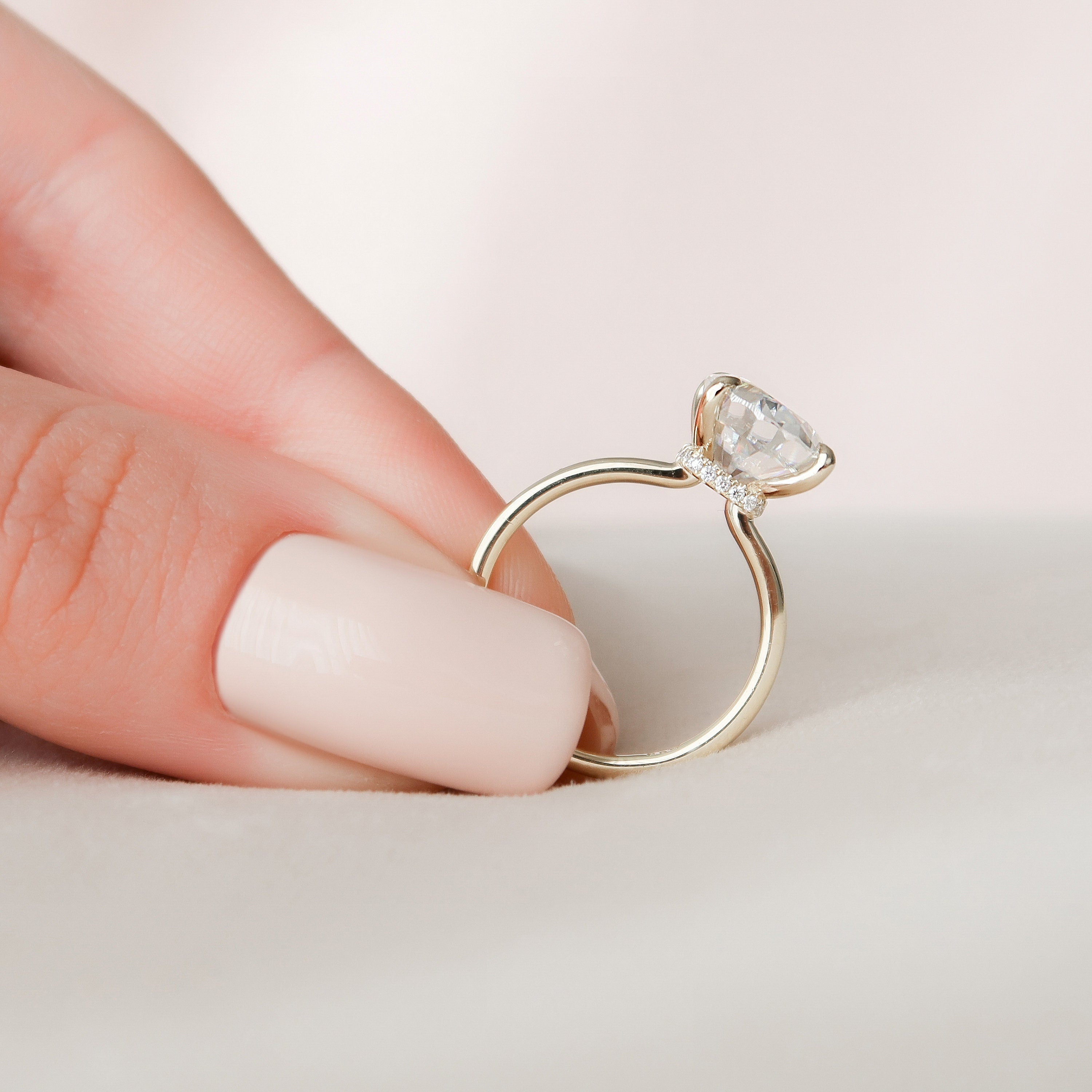 4.0CT Oval Hidden Halo Moissanite Diamond Solitaire Engagement Ring