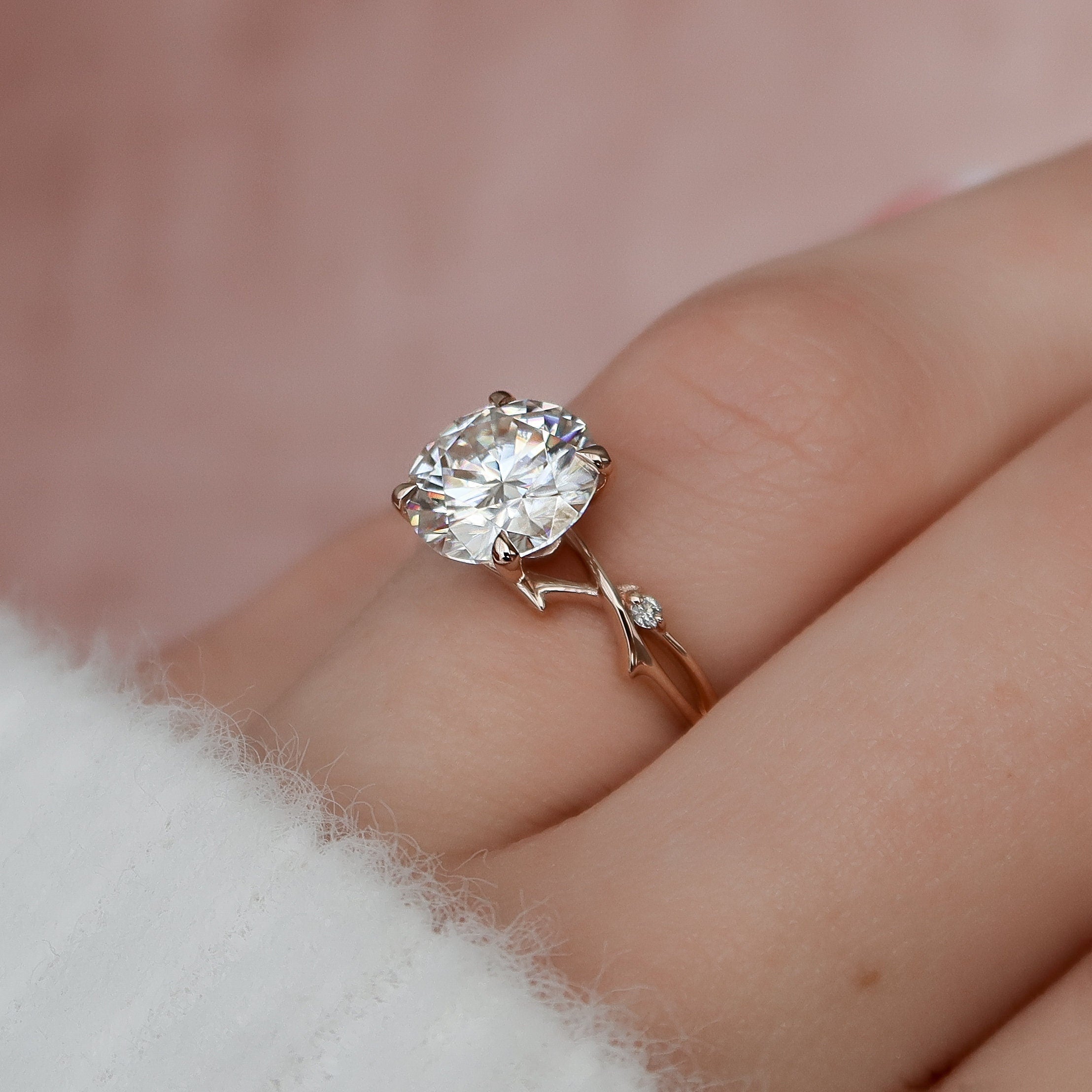 Moissanite engagement rings under $1000 online