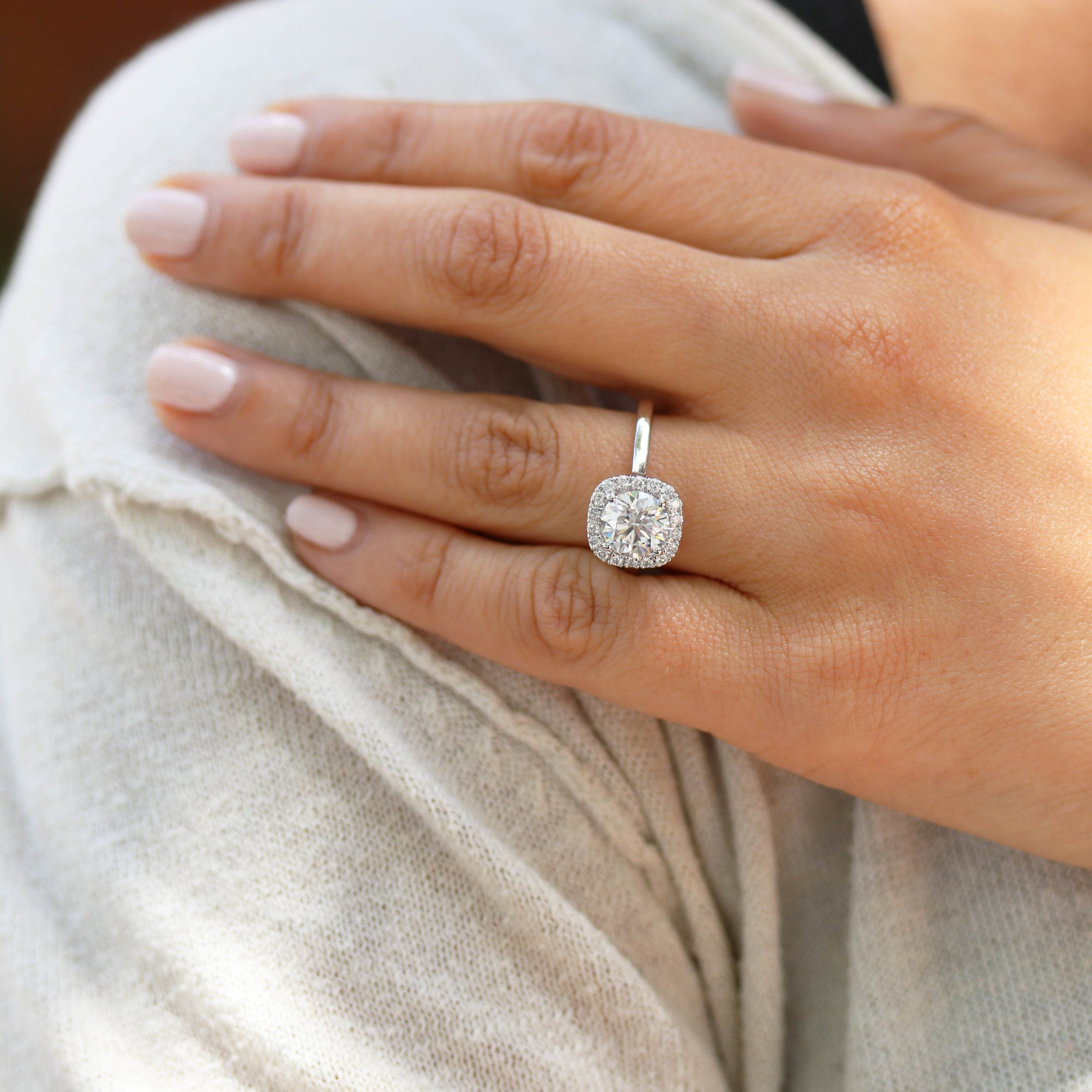 1.75CT Cathedral Set Round Moissanite Diamond Halo Engagement Ring For Women